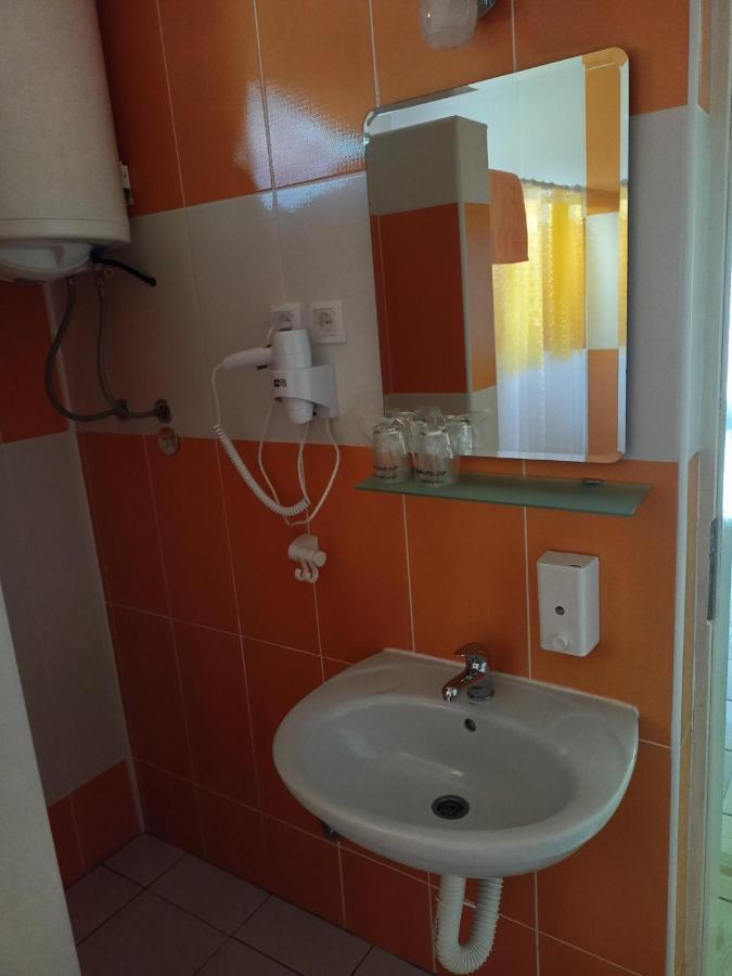 Apartman Fiva Apartment Pacir ภายนอก รูปภาพ